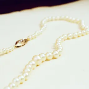 Date 1963 Vintage Saltwater Pearl Necklace