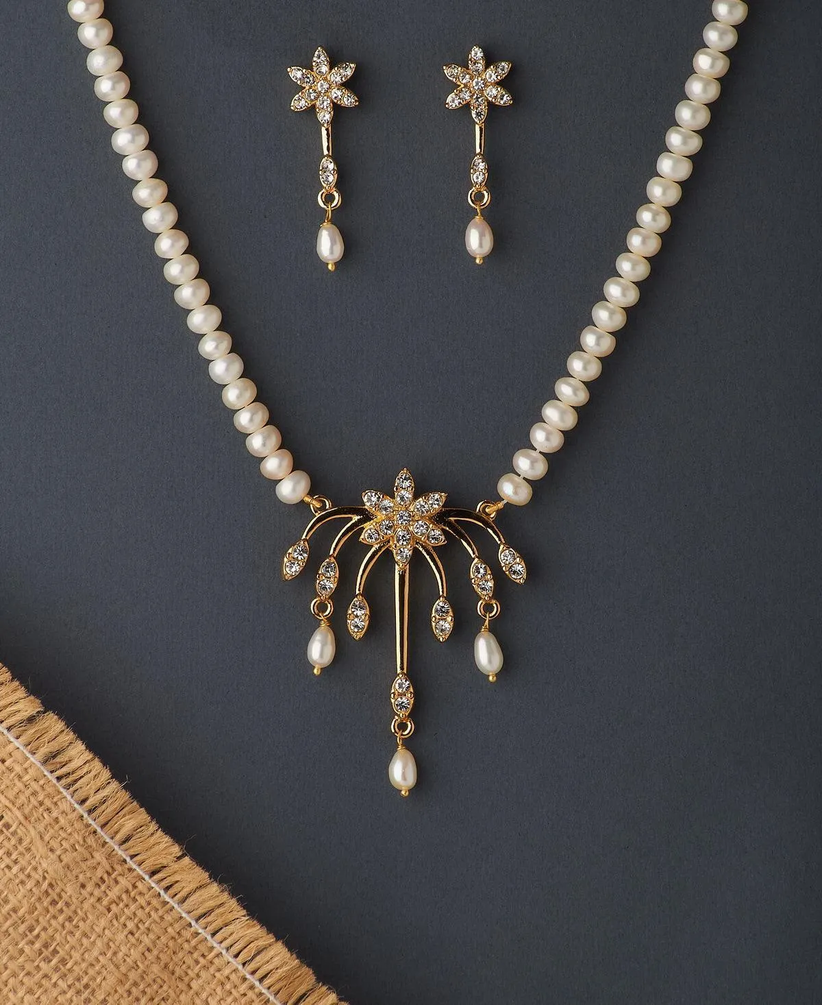 Exquisite Real Pearl Necklace Set