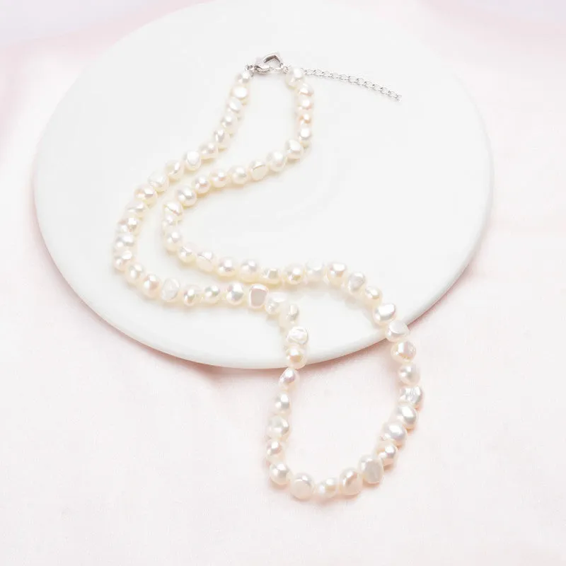 French Baroque Freshwater Pearl Necklace Elegance Retro Simple Necklace Clavicle Chain