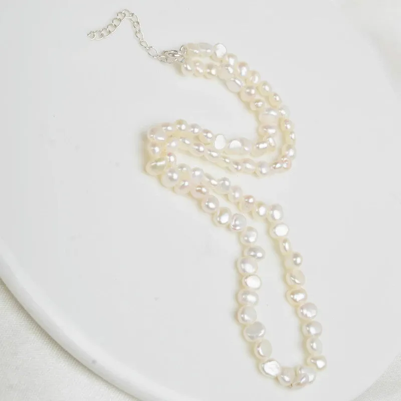 French Baroque Freshwater Pearl Necklace Elegance Retro Simple Necklace Clavicle Chain