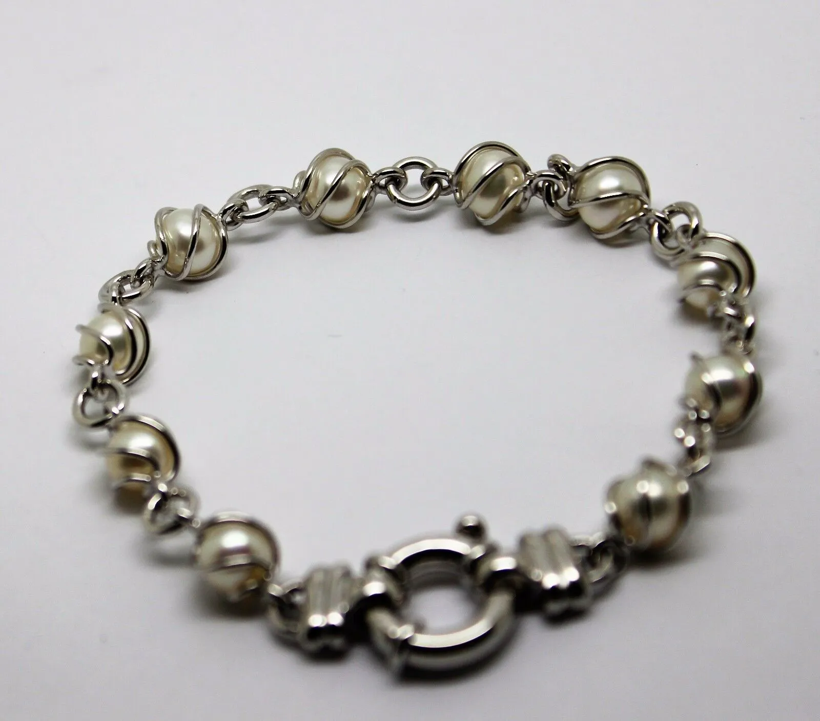 Kaedesigns 22cm long New Sterling Silver Bolt Ring Freshwater White Pearl Bracelet