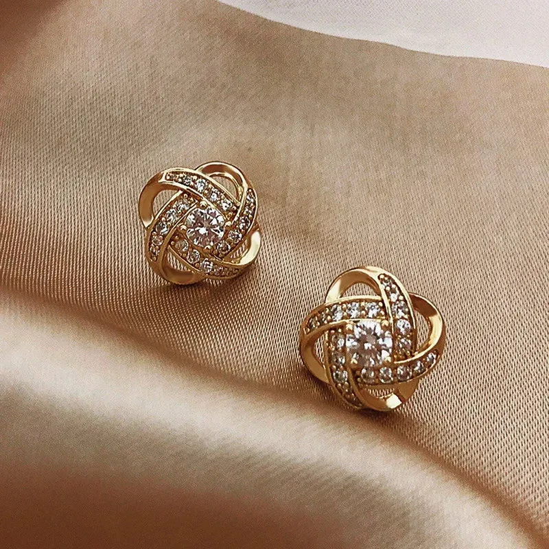 Korean Fashion Elegant Geometric Heart Ear Studs Women Simple Design Pearl Zircon Rhombic Stud Earrings Delicate Jewelry Gifts