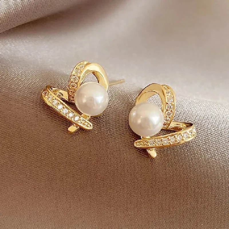 Korean Fashion Elegant Geometric Heart Ear Studs Women Simple Design Pearl Zircon Rhombic Stud Earrings Delicate Jewelry Gifts