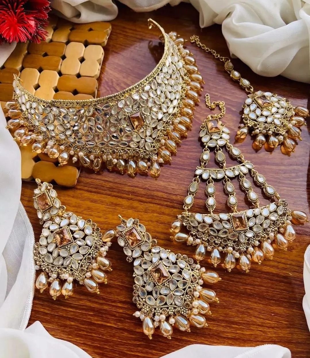 Semi Bridal Kundan Polki Jewelry Set.