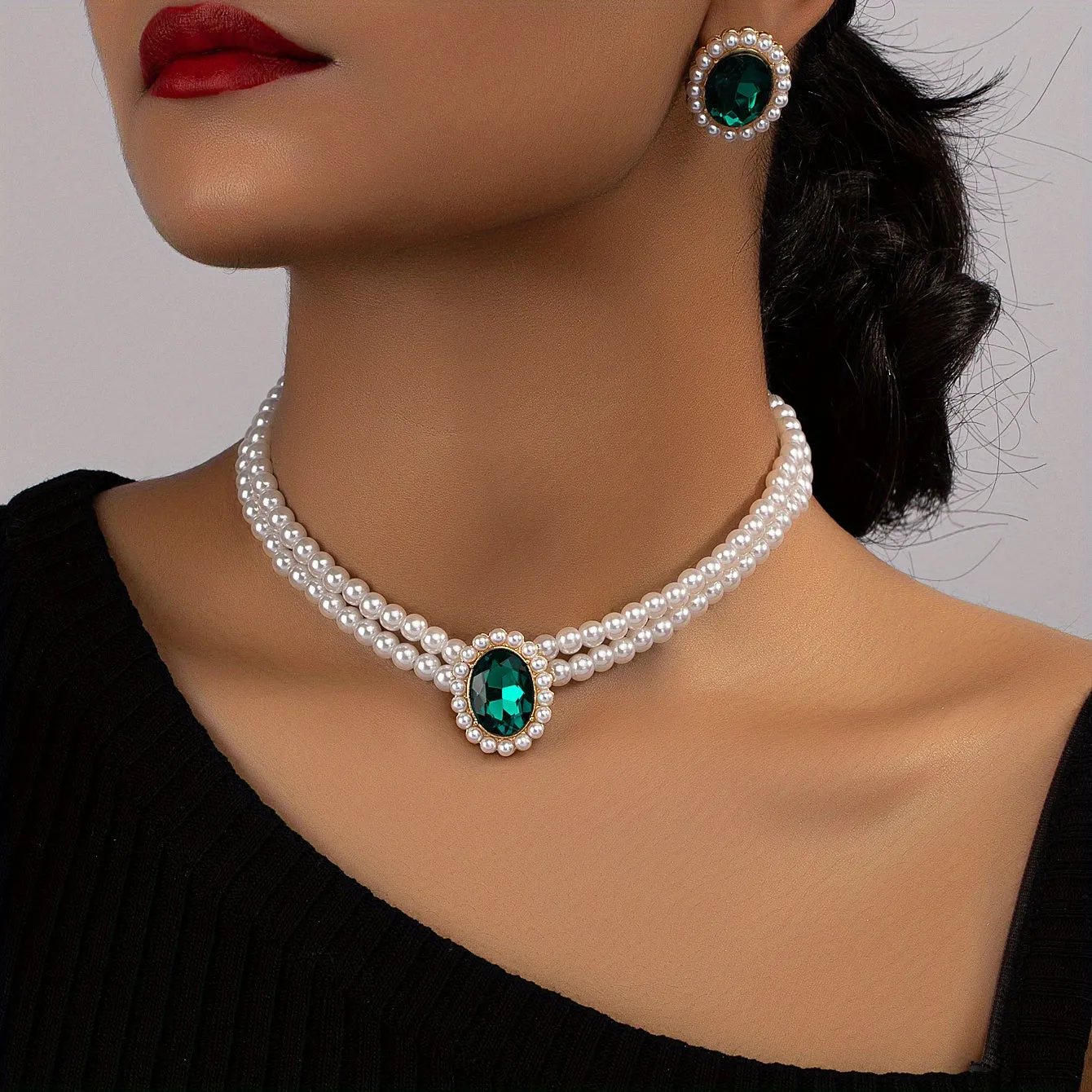 Vintage Emerald Stud Earrings  Pearl Choker Set for Weddings