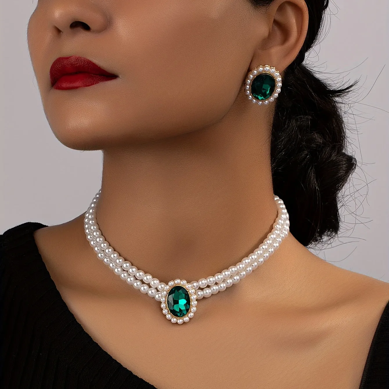 Vintage Emerald Stud Earrings  Pearl Choker Set for Weddings