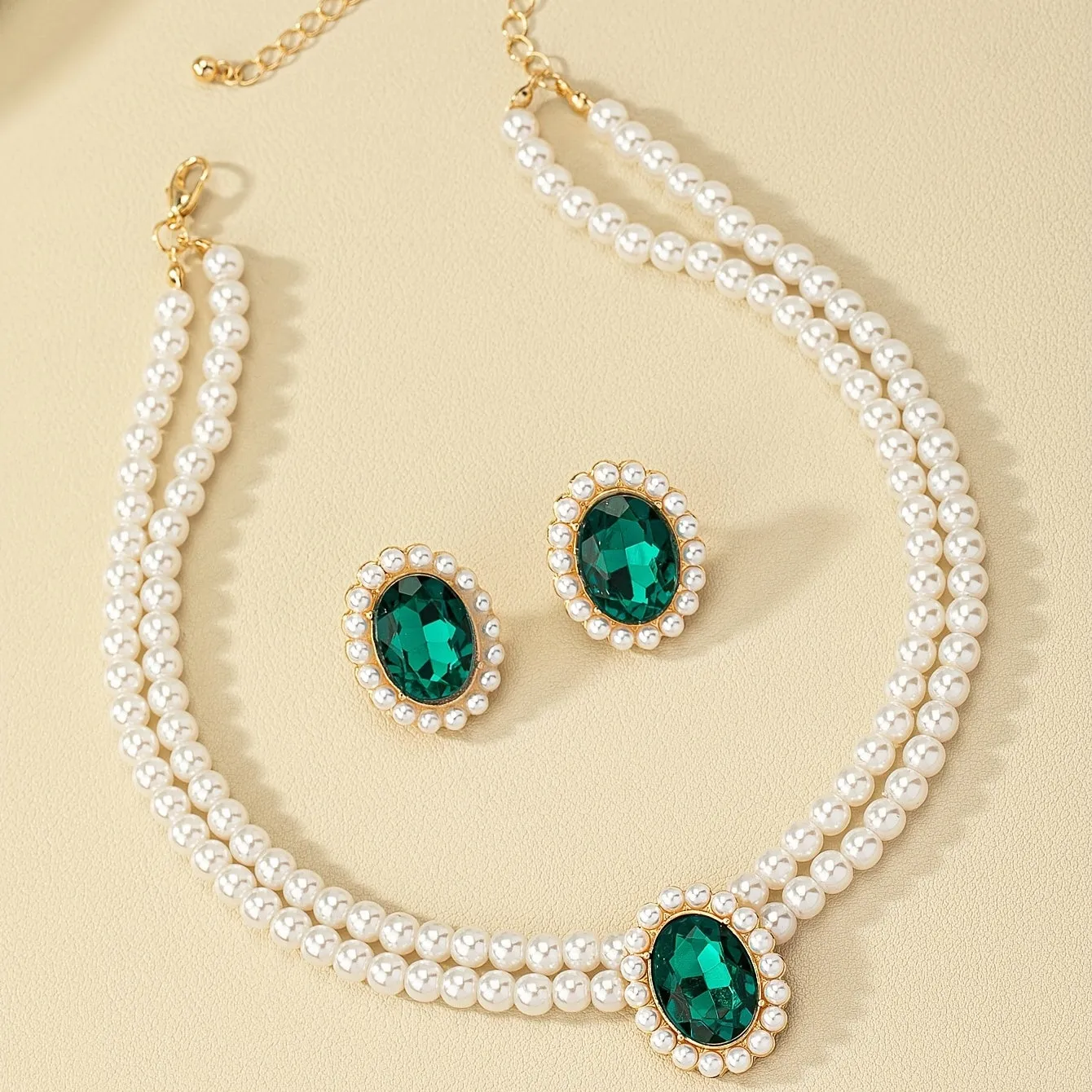 Vintage Emerald Stud Earrings  Pearl Choker Set for Weddings