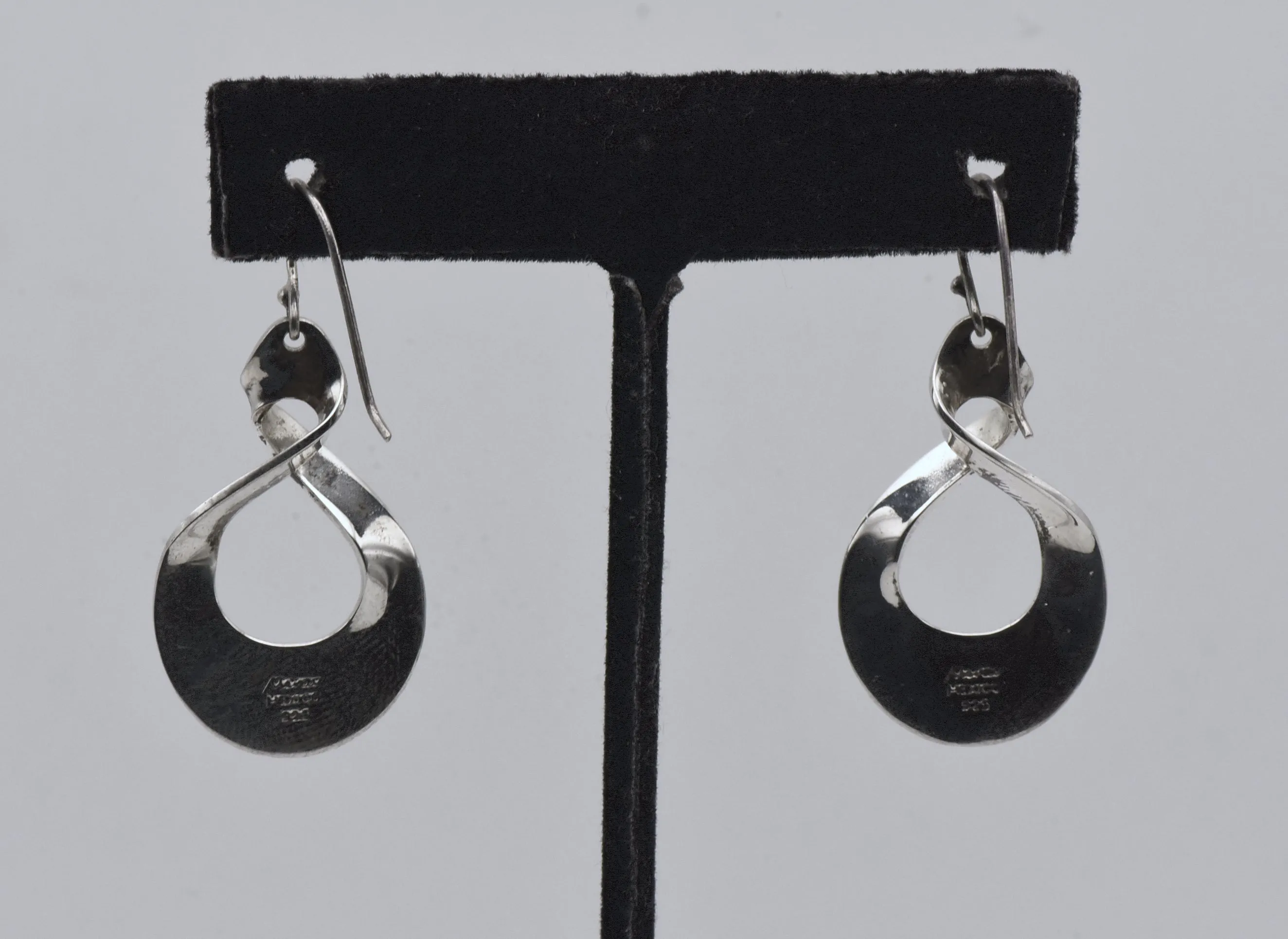 Vintage Sterling Silver Hammered Texture Dangle Twist Earrings